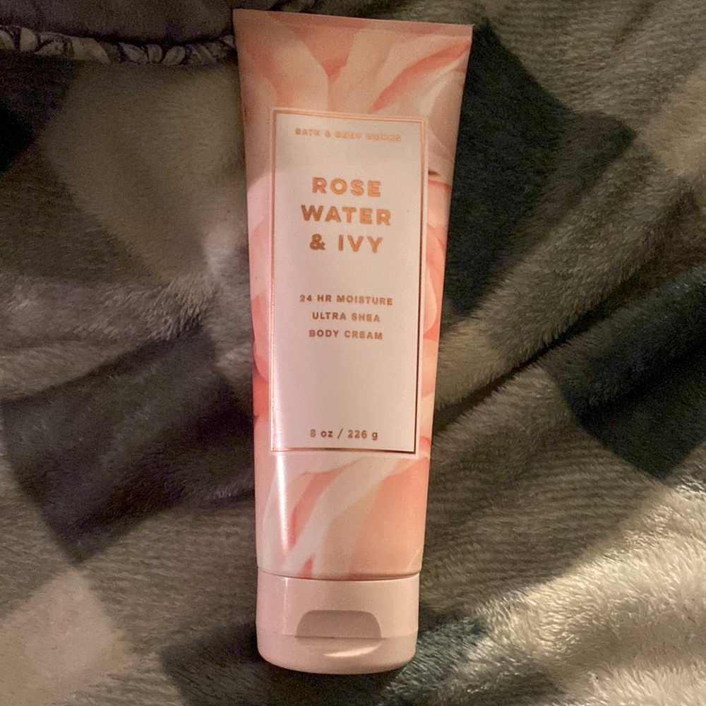 Rose water and ivy body cream
